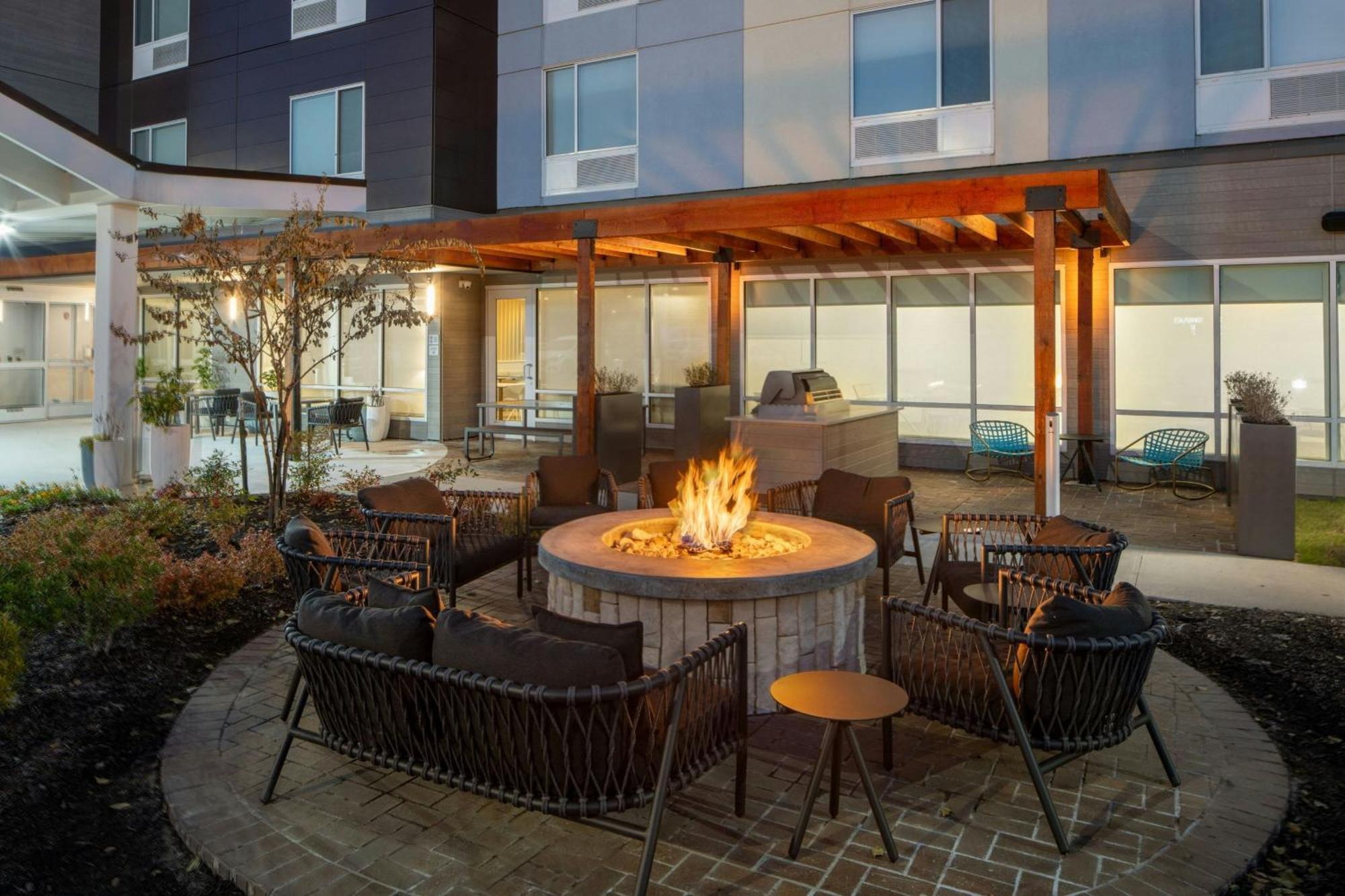 Towneplace Suites By Marriott Memphis Cordova Eksteriør billede
